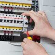 Elektroniker_hoch_1